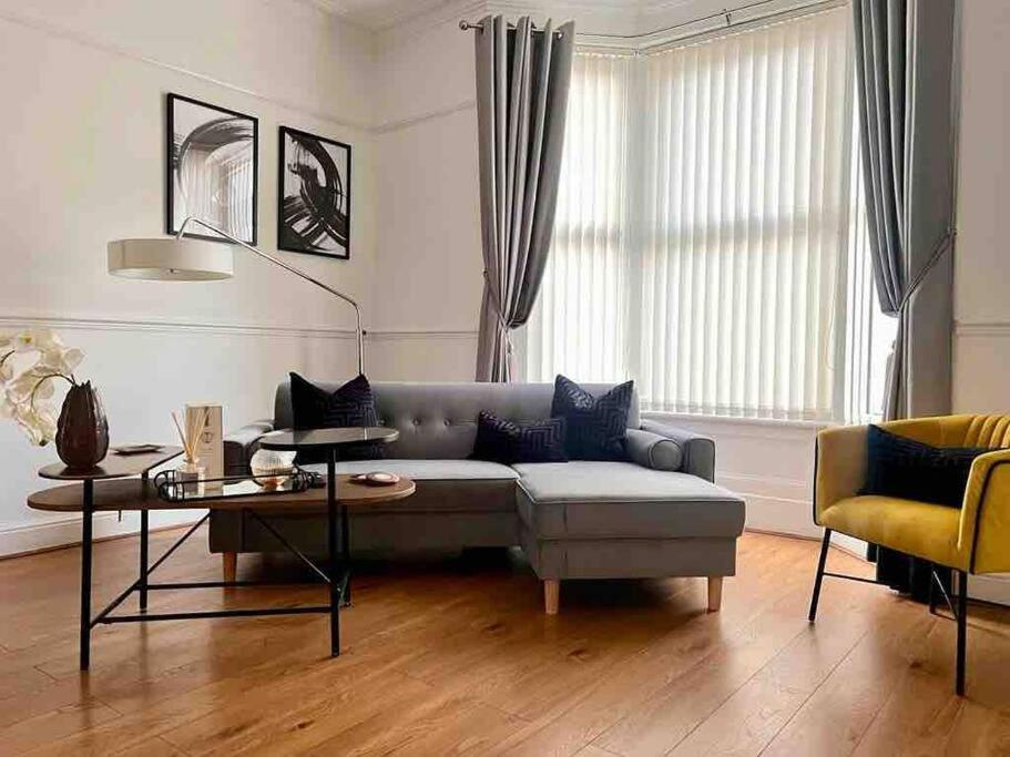 Anfield Home Sleeps 5 Close To Lfc Free Parking Liverpool Ngoại thất bức ảnh