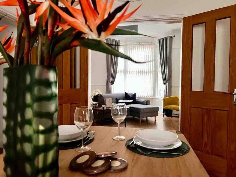Anfield Home Sleeps 5 Close To Lfc Free Parking Liverpool Ngoại thất bức ảnh