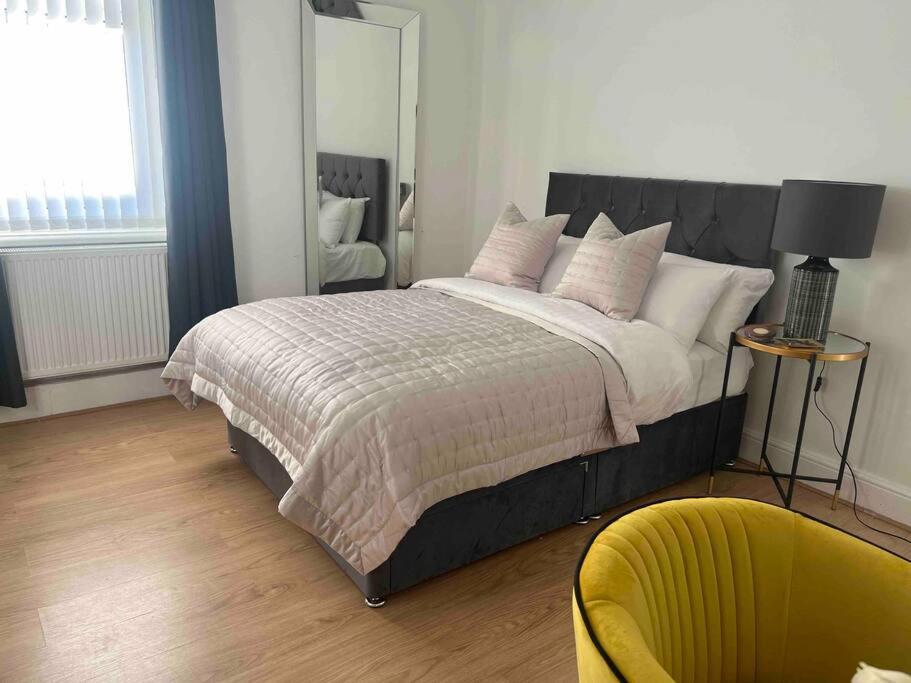 Anfield Home Sleeps 5 Close To Lfc Free Parking Liverpool Ngoại thất bức ảnh